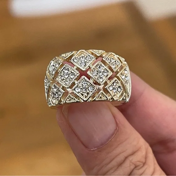 Diamanté crystal set gold and silver tone wide size 8 band ring - Picture 3 of 15